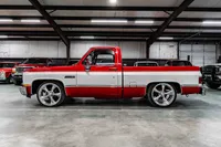 1987-GMC-Sierra Classic-RedWhite-509308-34.jpg